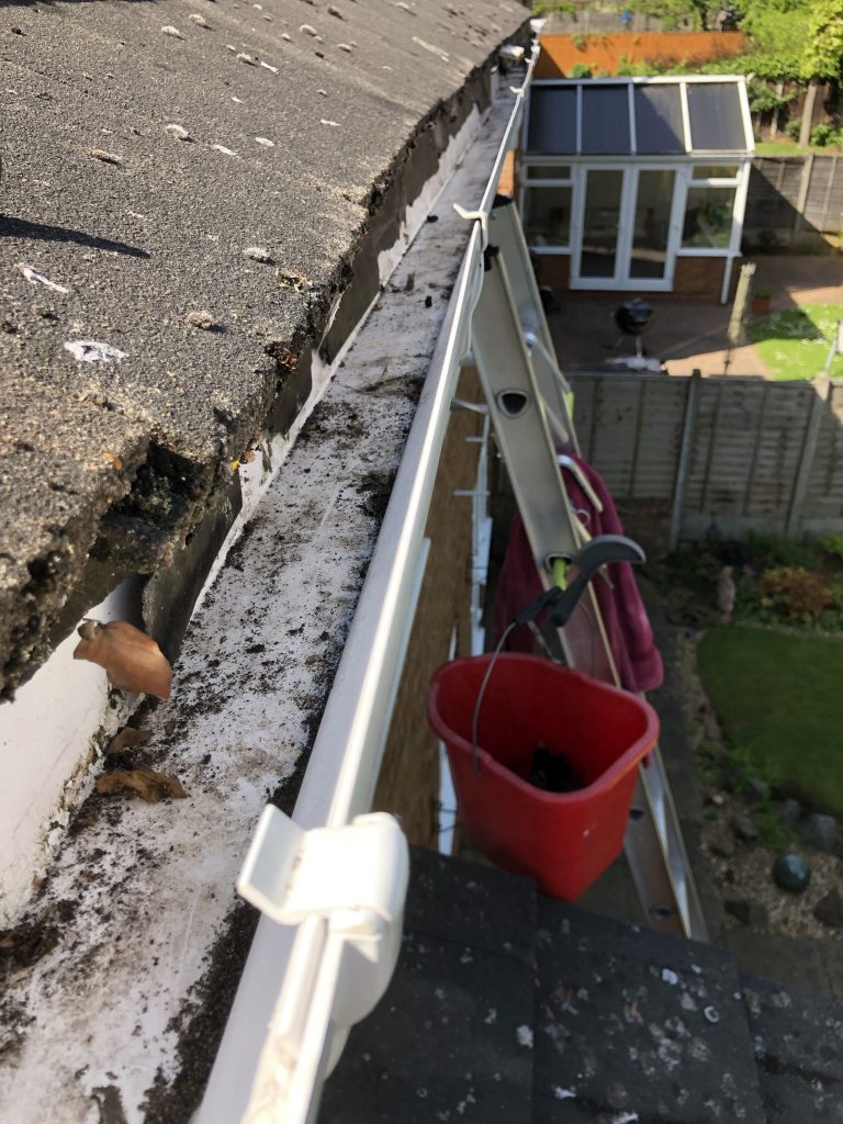 Gutter clean